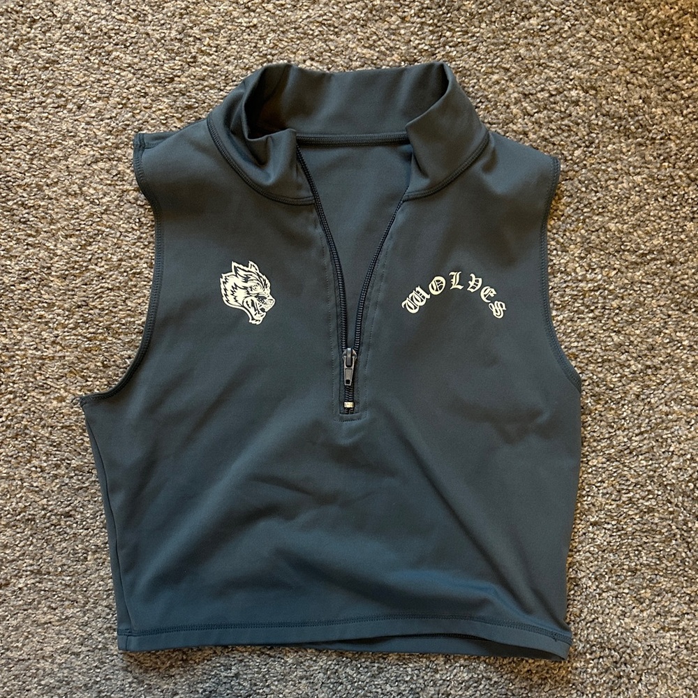 Sleeveless Zip-Up Top with Wolf Design